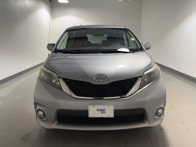 Used 2013 Toyota Sienna SE with VIN 5TDXK3DC7DS384554 for sale in Charleston, IL