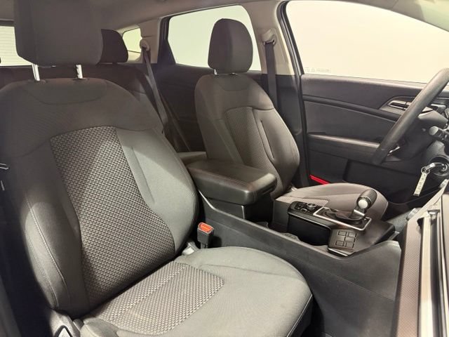 2023 Kia Sportage LX - Photo 25