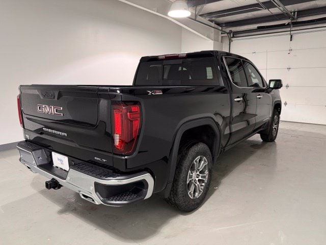 2026 GMC Sierra 1500 SLT - Photo 7