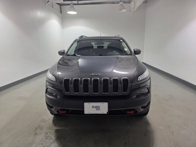 Used 2018 Jeep Cherokee Trailhawk with VIN 1C4PJMBB3JD569128 for sale in Charleston, IL