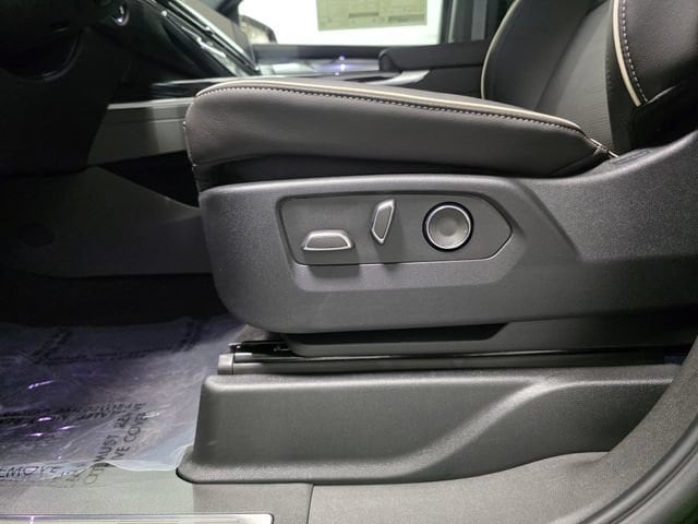 2026 Cadillac Escalade Sport - Photo 15