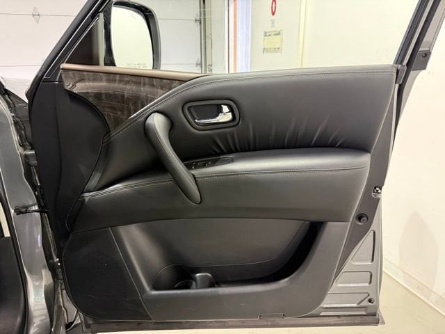 2023 Nissan Armada Platinum - Photo 31