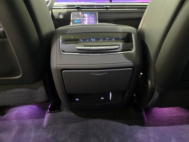 2026 Cadillac Escalade Sport - Photo 31
