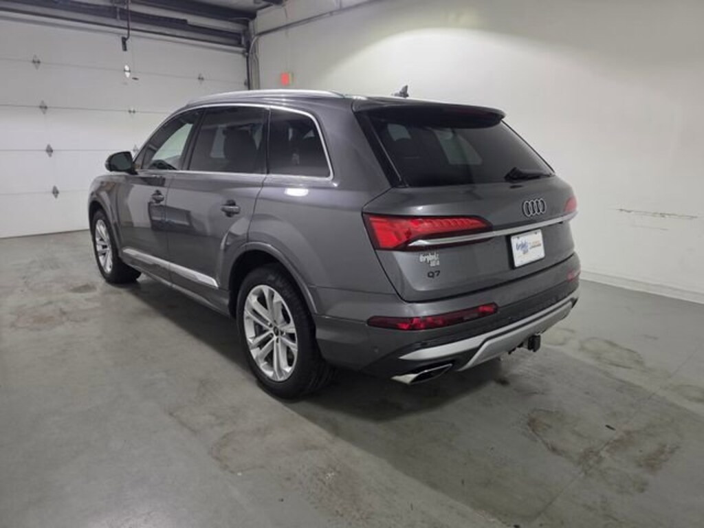 Used 2025 Audi Q7 Premium