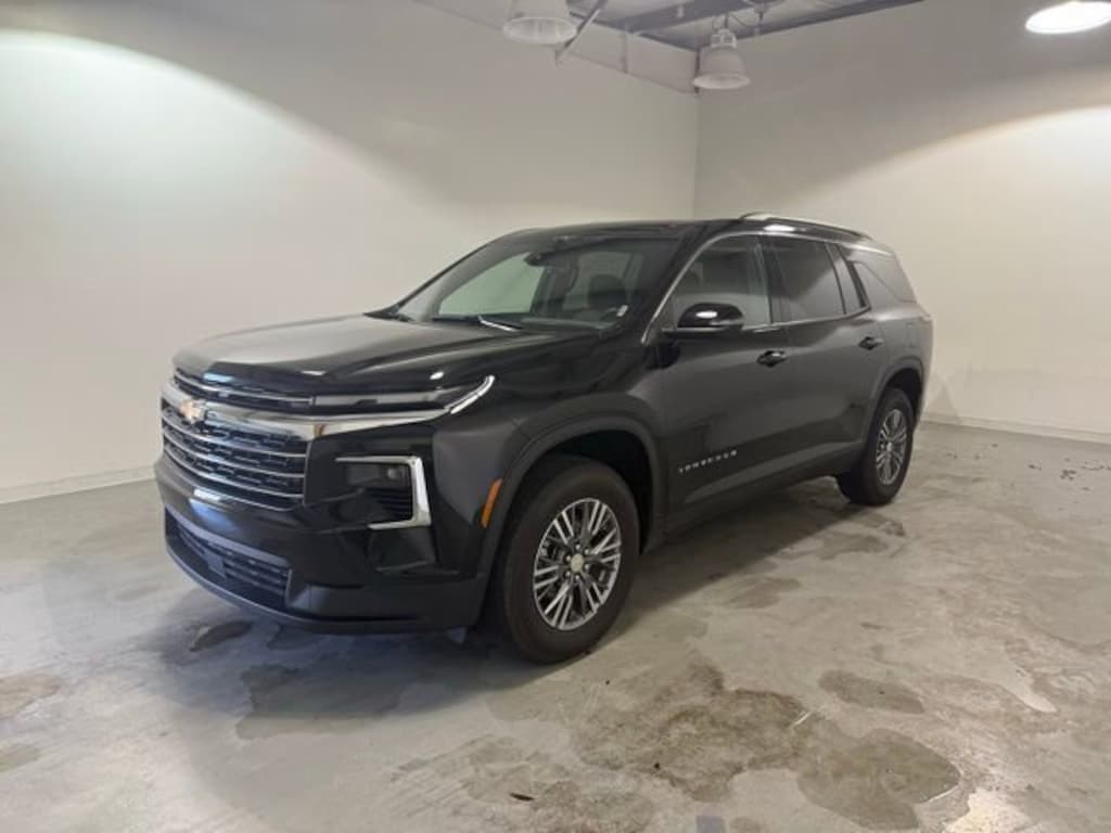 Certified 2025 Chevrolet Traverse LT SUV