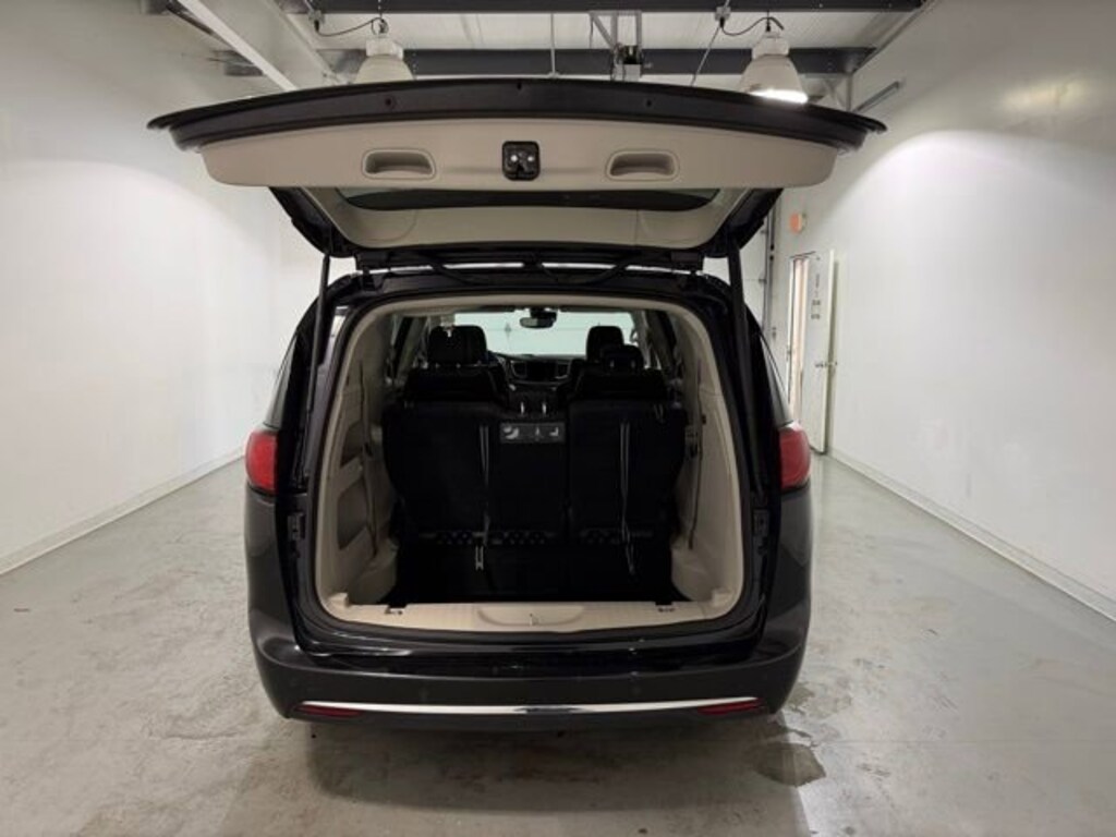 Used 2019 Chrysler Pacifica Touring L Plus