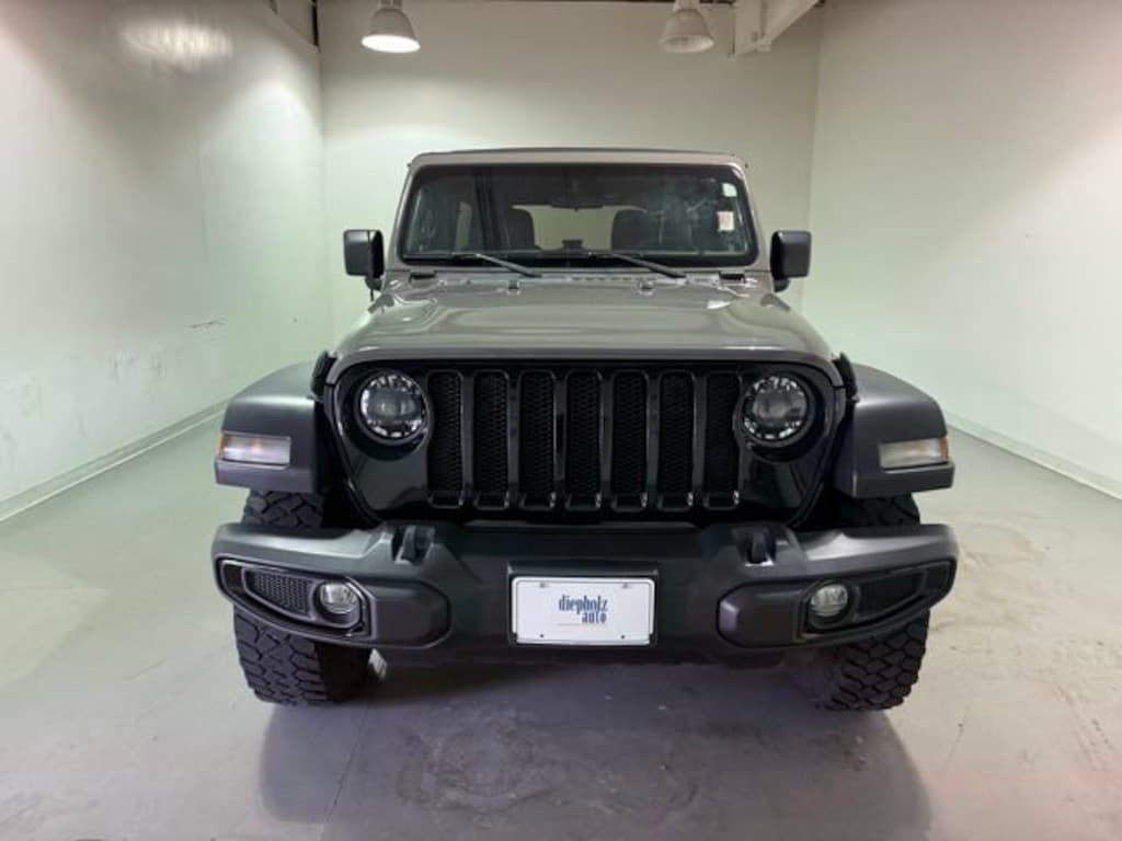 Used 2023 Jeep Wrangler 4-Door Willys 4x4 SUV