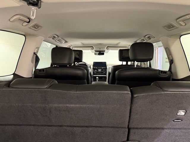 2023 Nissan Armada Platinum - Photo 11