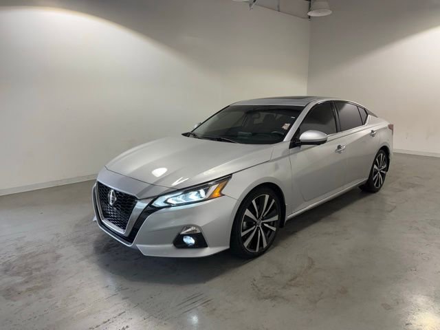 2020 Nissan Altima 2.5 Platinum photo 2