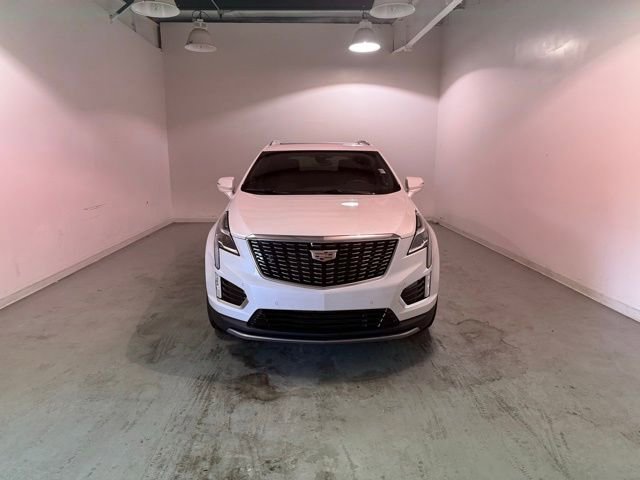 2025 Cadillac XT5 Premium Luxury photo 2