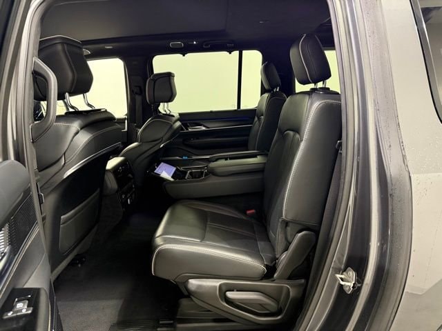2024 Jeep Grand Wagoneer L Series II - Photo 28