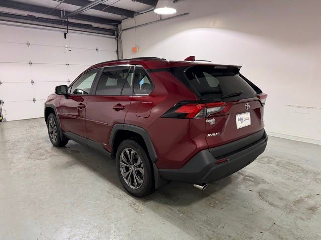 2025 Toyota RAV4 Hybrid XLE Premium photo 3
