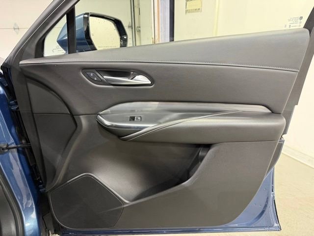 2025 Cadillac XT4 Premium Luxury - Photo 25
