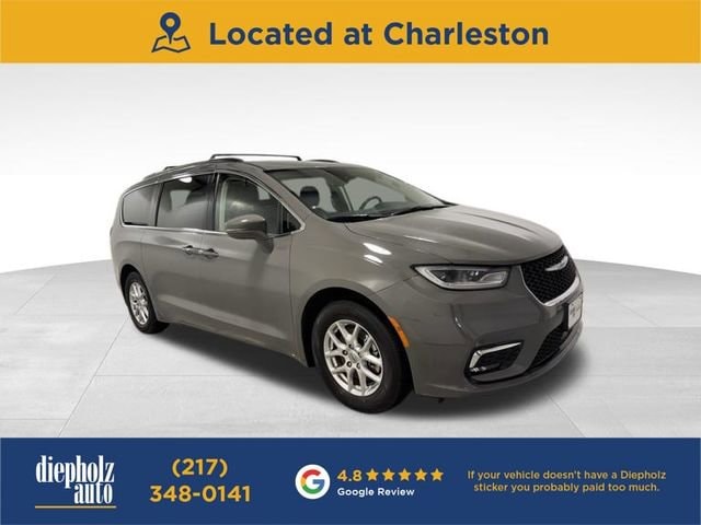 2022 Chrysler Pacifica Touring L's photo