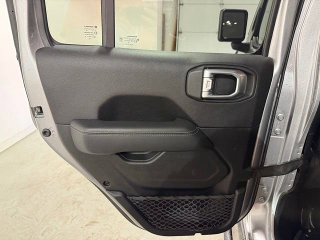 2020 Jeep Gladiator Overland - Photo 21