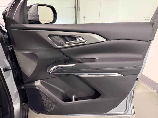 2025 Chevrolet Traverse LT - Photo 29