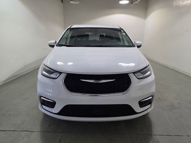 Used 2023 Chrysler Pacifica Touring L with VIN 2C4RC1BG7PR546485 for sale in Charleston, IL