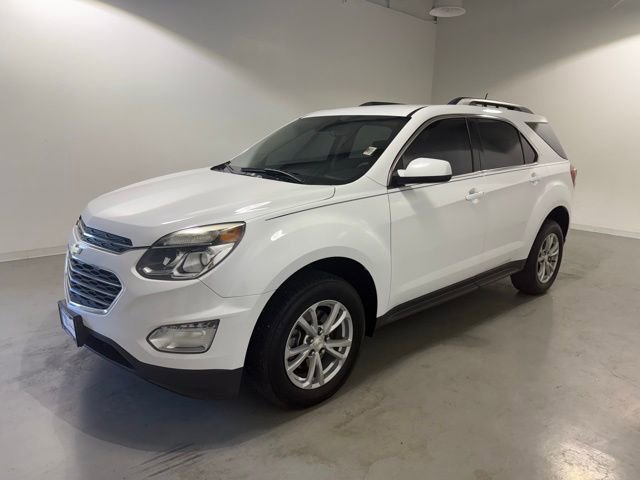 2016 Chevrolet Equinox LT photo 2