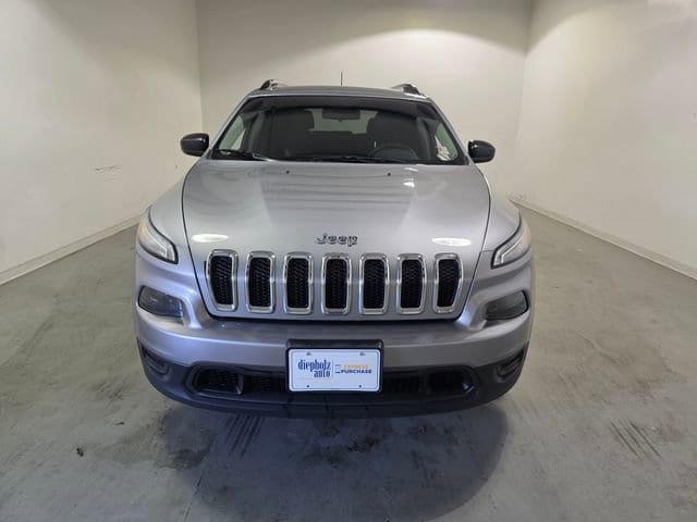 Used 2017 Jeep Cherokee Sport with VIN 1C4PJLABXHW653652 for sale in Charleston, IL