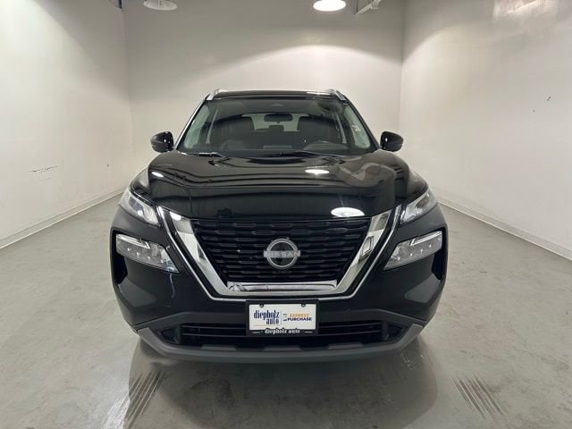 Used 2022 Nissan Rogue SV with VIN 5N1BT3BB6NC714524 for sale in Charleston, IL