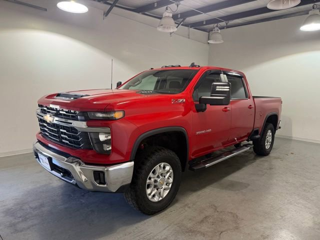 2024 Chevrolet Silverado 3500HD LT photo 3