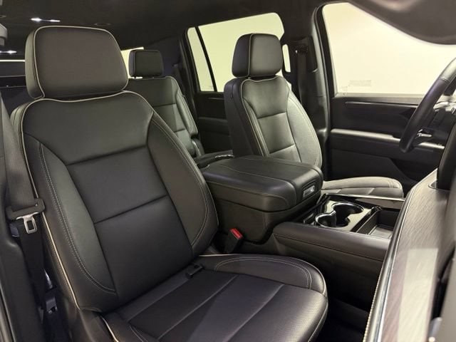 2026 Chevrolet Suburban Premier - Photo 34