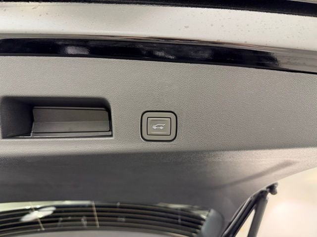 2026 Chevrolet Traverse High Country - Photo 9