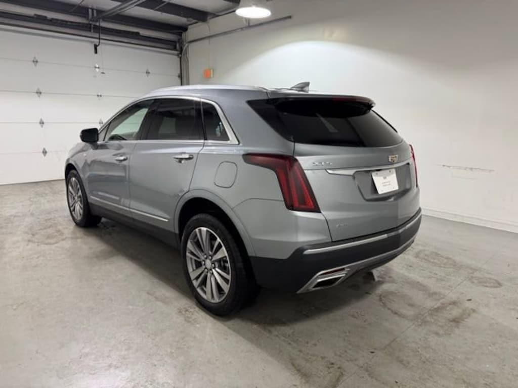Used 2025 CADILLAC XT5 Premium Luxury SUV