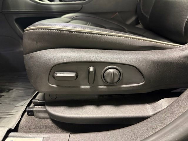 2020 GMC Acadia Denali - Photo 16