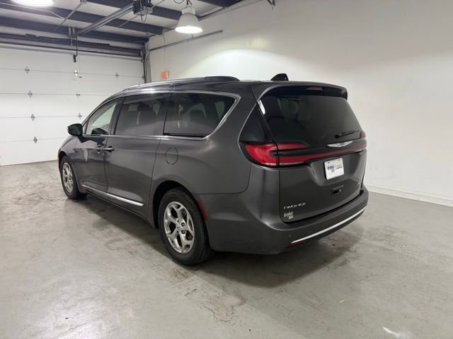 2023 Chrysler Pacifica Limited photo 3