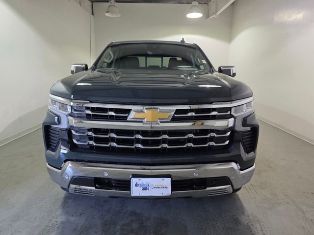 2025 Chevrolet Silverado 1500 LTZ photo 2