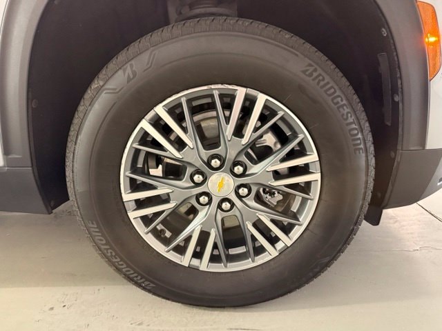 2025 Chevrolet Traverse LT - Photo 32