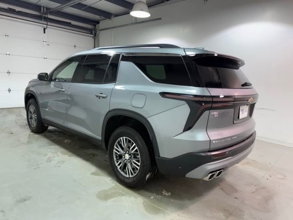 Certified 2025 Chevrolet Traverse LT SUV
