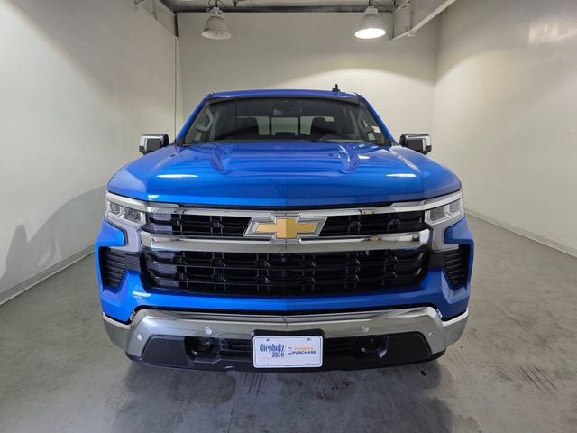 2025 Chevrolet Silverado 1500 LT photo 2