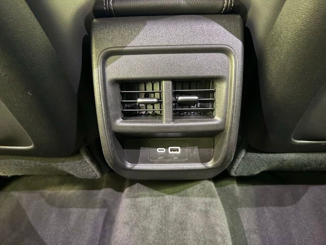 2025 Cadillac XT4 Premium Luxury - Photo 23