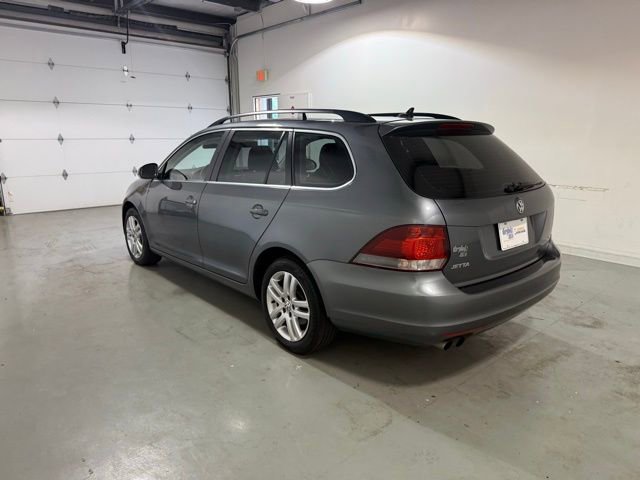 2014 Volkswagen Jetta SportWagen TDI photo 3