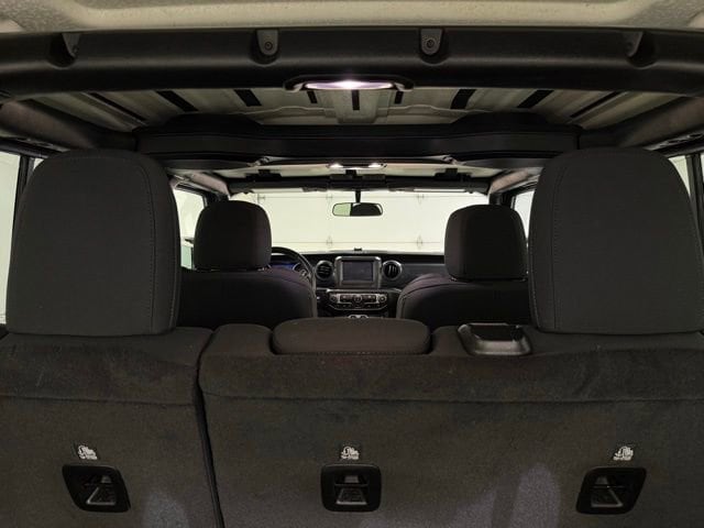2022 Jeep Wrangler Unlimited Altitude - Photo 9