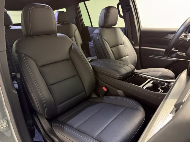2025 Chevrolet Traverse LT - Photo 31