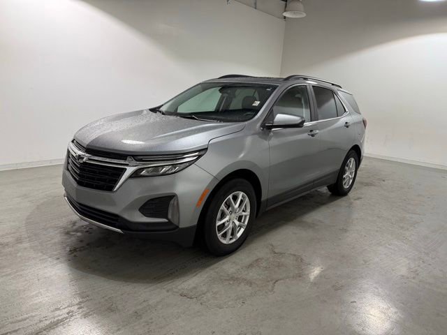 2024 Chevrolet Equinox LT photo 2