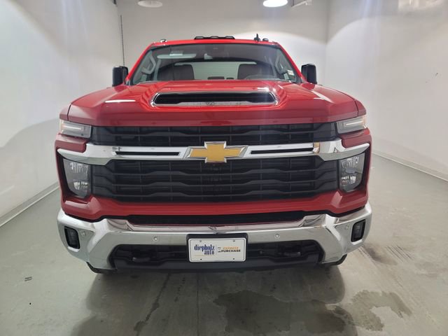 2025 Chevrolet Silverado 3500HD LT photo 2