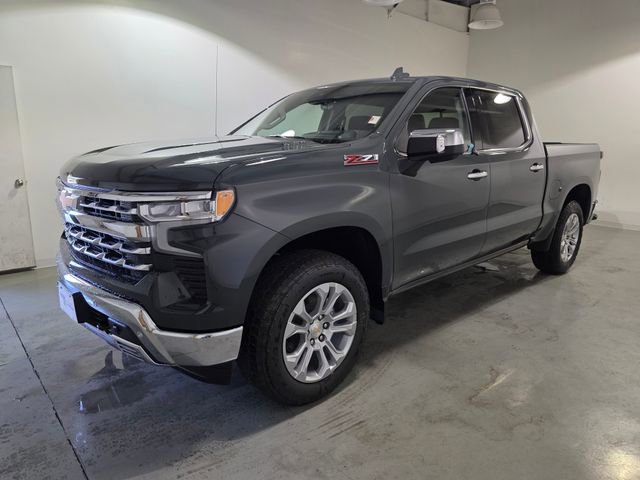 2025 Chevrolet Silverado 1500 LTZ photo 3