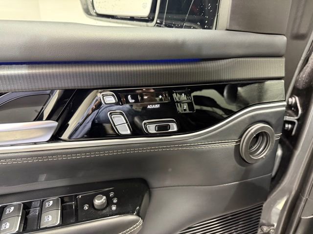 2024 Jeep Grand Wagoneer L Series II - Photo 14