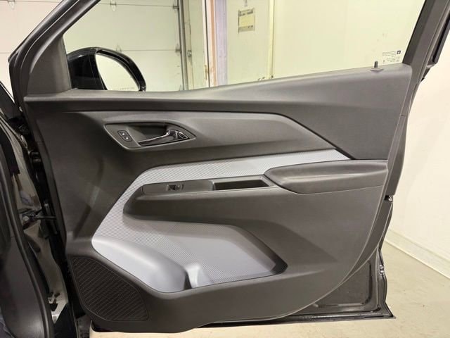 2027 Chevrolet Bolt LT - Photo 27