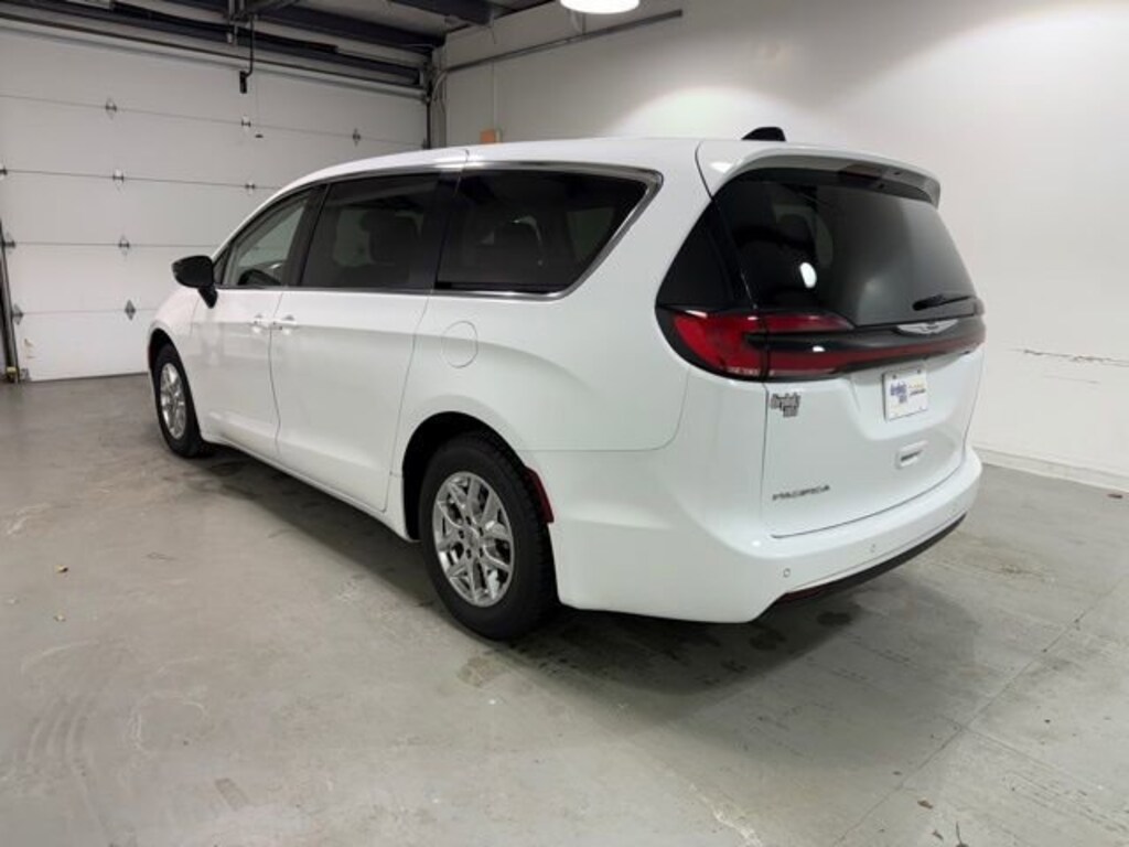 Used 2024 Chrysler Pacifica Touring L Van Passenger Van