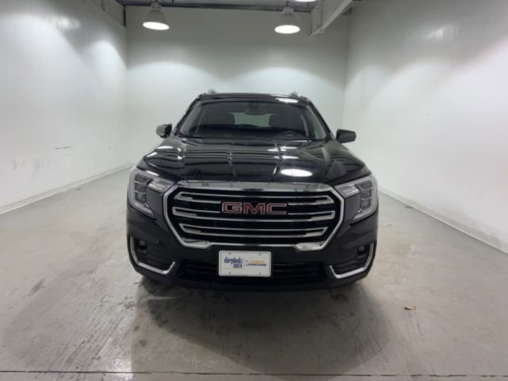Used 2024 GMC Terrain SLT SUV