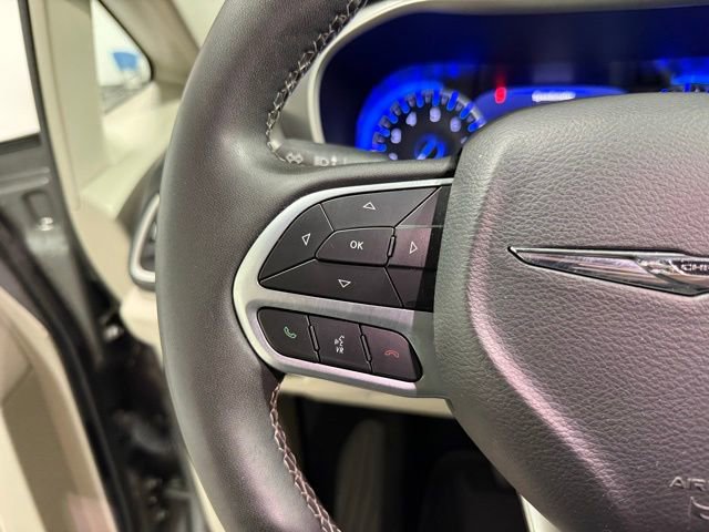 2022 Chrysler Pacifica Touring L - Photo 17