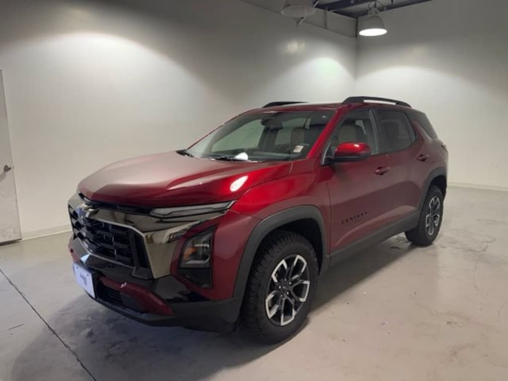 Used 2025 Chevrolet Equinox Activ SUV