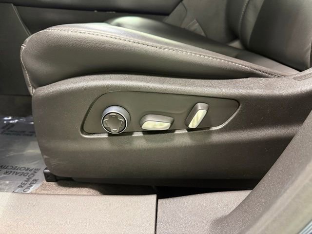 2025 Cadillac XT4 Premium Luxury - Photo 12