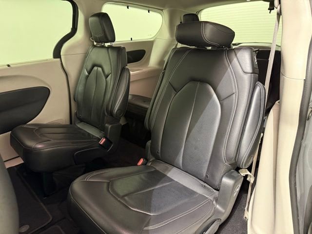 2022 Chrysler Pacifica Touring L - Photo 27