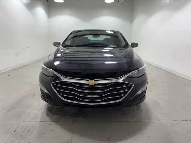 1G1ZD5ST9PF230832